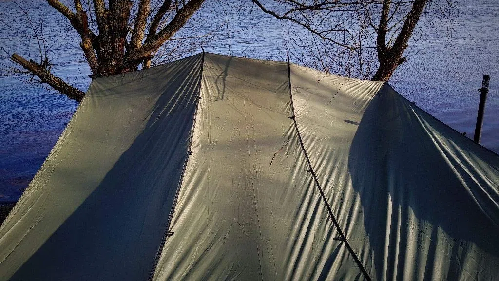 Bushmen Thermo Tarp - Toldo para la Lluvia (4 x 4 m, Aislante, protección contra el frío)